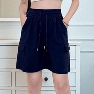 กางเกงคาร์โก้ขาสั้นราคาถูก ผ้านิ่มใส่สบาย ไม่ร้อน เอวยางยืดเชือกผูก กระเป๋า 4 จุด สวมใส่ได้ทุกโอกาส 