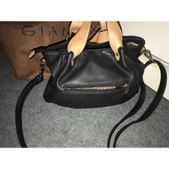 Handbag jenama Giamax