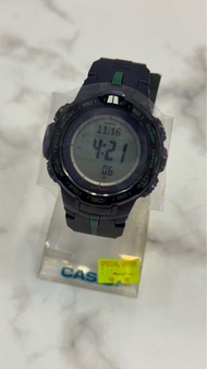 旺角門市 100%全新有原裝盒Casio PRO TREK 黑綠色，超多功能: 氣壓、方向、高度，太陽能，六局電波，溫度，防水100米