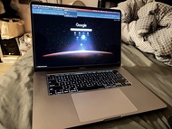 MacBook pro 2019 16inch / i9 / 32gb ram / 1tb / touch bar
