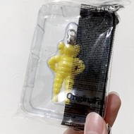 全新 ORIGINAL FAKE KAWS XX MICHELIN 2009 MEDICOM TOY CHUM KEYCHAIN 早期 經典 收藏 復古 老品 米其林 公仔 吊飾 鑰匙圈 黃色 OTH-M TP0_2402 #24開學季 TP0_24