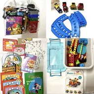 $60=All圖中全部👆🏻湯瑪士Thomas & Friends合金磁力小火車頭+路軌🚌仲有d車仔🚗Puzzle Creative DIY教育玩具組件(包含螺絲、螺帽和塑料板，組裝拼砌3D模型車)🪀迪