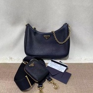 Prada/普拉達三合一包Saffiano