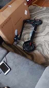 Adult Foldable Electric Scooter 19mph Max Speed 350W Brand New