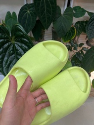 Yeezy Slide v350 NB 992 NB990 nike