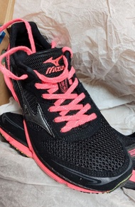Mizuno Wave Emperor (W) 女士跑鞋