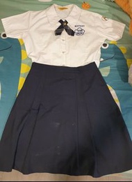 嶺東中學舊版女生夏季制服