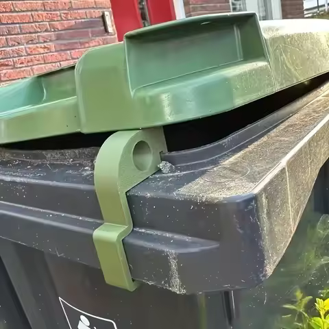 2pcs Trash Bin Ventilation Clip | Anti-Pest, Anti-Odor, Improves Air Circulation, Reduces Unpleasant