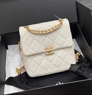 Chanel backpack 22p 奶昔白ado荔枝皮  金扣雙肩包 芯片款