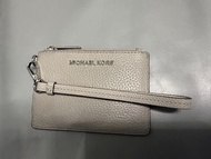 Michael Kors (MK) 灰色粒面皮革拉鍊卡套 / 卡包連手繩（正版 9 成新）