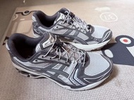 ASICS 跑鞋 男裝 灰色 網面 快速鞋帶