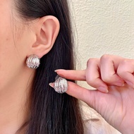 Discount in Straw Time High-End Feeling P55 Chanel Medieval Double C Earrings Xiaoxiang's Style Real
