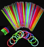Glow Stik Stick Fosfor Nyala Isi 100 Pcs Batang Light Cahaya Lampu Konser Pesta Natal Perayaan Ulang