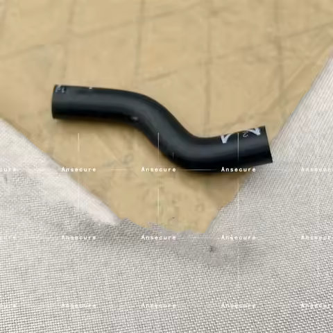 1.8 /2.0 Petrol Engine Coolant Hose For Audi A1 A3 8V Q2 TT 06K121051M 06K121051J