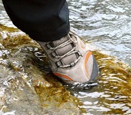 二手 Merrell PHOENIX GORE-TEX 男款 多功能 登山鞋 健行鞋 機能鞋 休閒鞋（US 8/EUR 41.5)