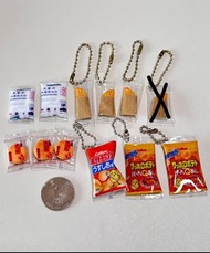 袖珍 微縮手迷你 零食 鑰匙圈 鎖匙扣 掛飾 吊飾 薯片 糯米粉 蝦片 格仔餅 小食 mini miniature clay 黏土 diy
