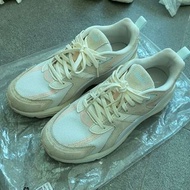 <二手> PUMA 95%new 39-40碼 白色波鞋 [[只穿過2次，已用酒精完全消毒]]⚠️不設議價⚠️