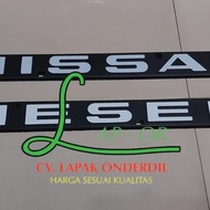 Nissan Diesel Front Grill Logo Emblem Cwb45A Cwb520 Cw620