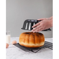 ((Baking Kitchen) Chefmade wk9976 Black 33cm Hollow Flower Shape Non-Stick Cake Mold Donut Round Bak
