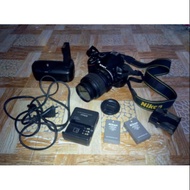 Set Nikon D3000 + battery Grip