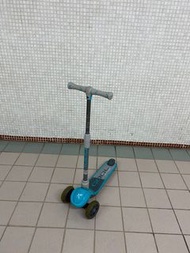 可摺foldable child scooter 兒童中大童大架摺疊滑板車（上水交收） 正常使用,有閃燈 Trade at sheung shui  不是電動滑板車 bike bicycle bala