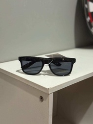 Kacamata pria / kacamata wanita / kacamata vans / Vans Sunglasses Glossy Black Oriiginal 100%