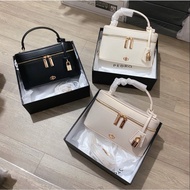 Women's trunk bag size 20cm*5.5cm*11cm code PW2-75940006 HA HA HA