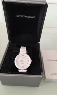 Emporio Armani Orologi 系列珍珠白陶瓷女裝手錶