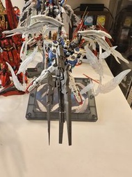 萬代 RG 飛翼鋼彈零式 Titanium 模型