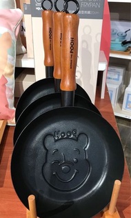 台灣限定 小熊維尼造型20cm煎鍋