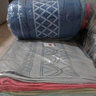 DOLPIN TOWEL SIZE 140X70 EMBROIDERED EDGES 300GR