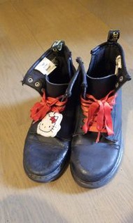 Dr Martens Hello Kitty Shoe