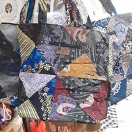 Abstract mama batik tote bag