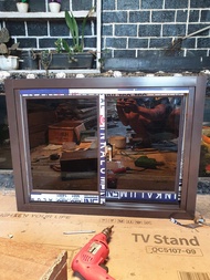 jendela sliding aluminium kanan kiri ukuran T40 x L80 kaca 5mm + palet kayu. BAHAN INKALUM LEBIH TEB