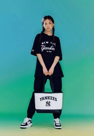 กระเป๋าสะพายข้าง MLB  17  นิ้ว