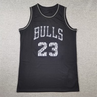 Baju-T Chicago Bulls bersulam hitam