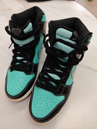 Nike Dunk Low SB Tiffany High