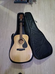 Yamaha Acoustic Guitar F310 with guitar bag and guitar strap肩帶