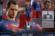 Hot Toys Justice League Superman Figure