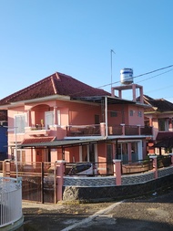 Villa 250 m² dengan 3 kamar tidur dan 2 kamar mandi pribadi di Cipanas (Villa Rocky Puncak Cipanas)