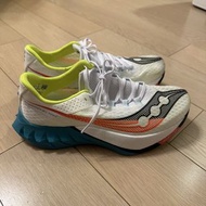 Saucony ENDORPHIN PRO4 US9