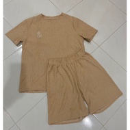 M-L Wood Shell Cloth Set Chest 42 Length 27 Kg.elastic Waist Before Stretching 26 Up To 36