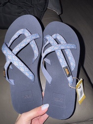 Teva 藍色拖鞋