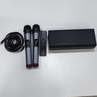 Pure acoustics 唱K  Sing Bar 倆個麥 加個藍牙Sing bar 可用附帶的3.5mm線在添加鏈接到其他大的喇叭 只需要通過手機藍牙鏈接放歌  香港港行完美靚機靚電池鋪頭開單保