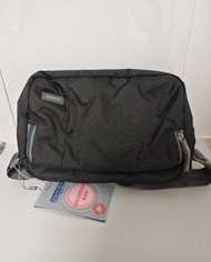 American Tourister AT LIGHT WEIGHT NYLON EXCURSION BAG-✅️ grey sling crossbody bag 輕便-灰色斜背包 with 1 s