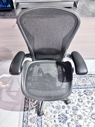 Herman Miller Aeron Classic