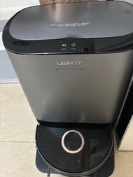 自動吸塵機
