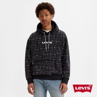 Levis 男款 寬鬆版重磅口袋帽T / 滿版描框Logo 魚子黑 熱賣單品