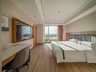 GreenTree Inn Express Hotel (Jiulong Hui Liqun Shopping Plaza)