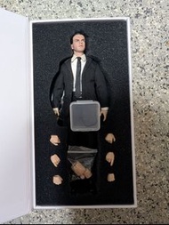 已開閃回西裝人偶連配件 agent Smith